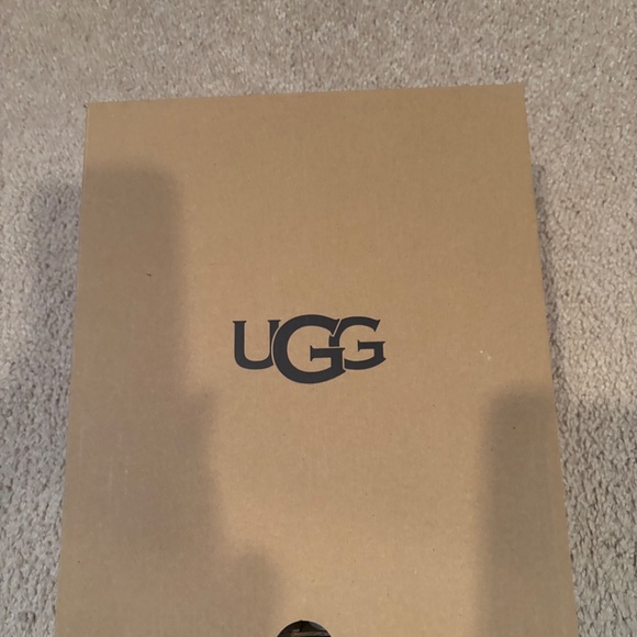 Brand new in box Ugg sandals - Picture 2 of 6